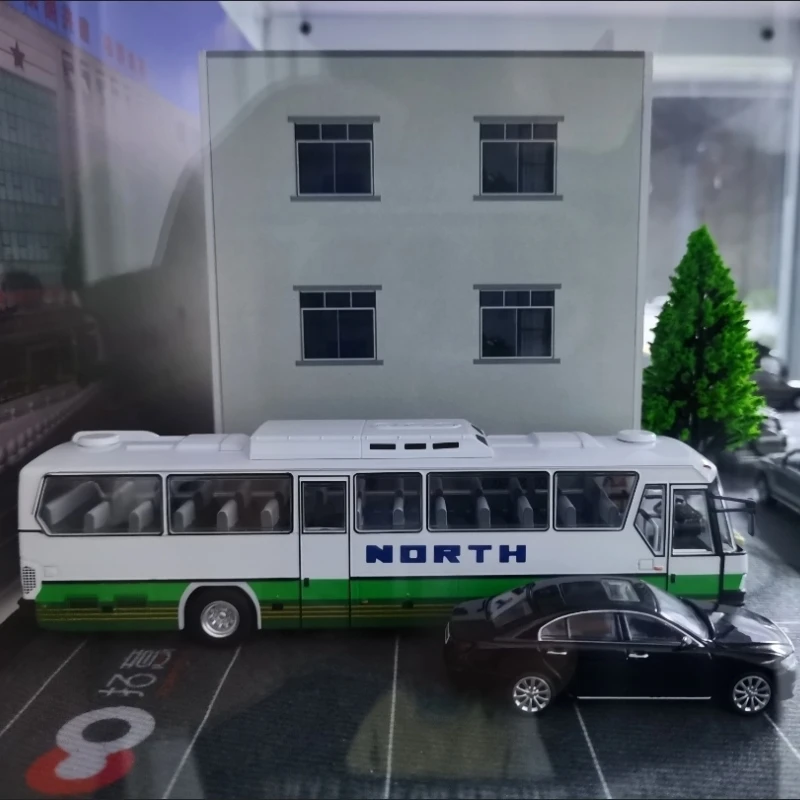 

Xcartoys 1/64 North Bfc6120 Tour Bus Vehicle Alloy Car Model Diecast Scale Car Model Gifts Toys