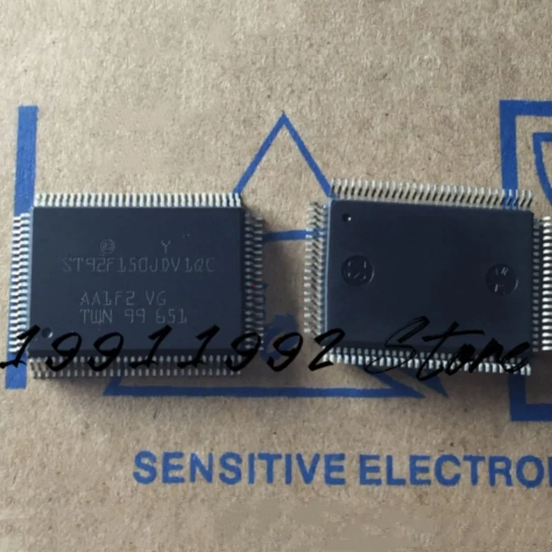 

3PCS New ST92F150JDV1QC QFP100 XR17C158CV QFP144 Microcontroller chip IC