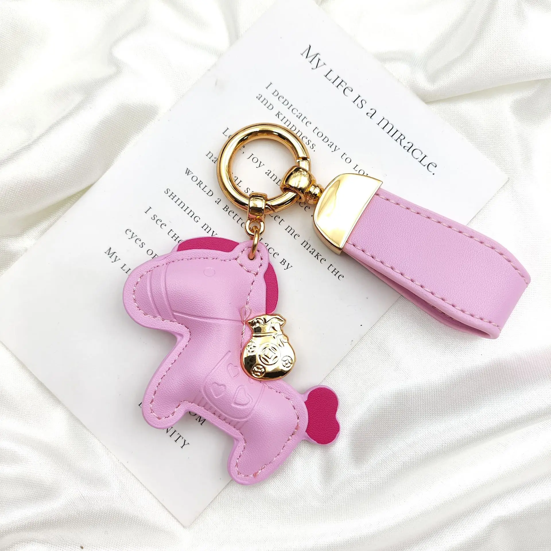 Elegant Leather Cartoon Pony Keychain Pendant, Mini Horse Bag Charm and Stylish Holiday Gift