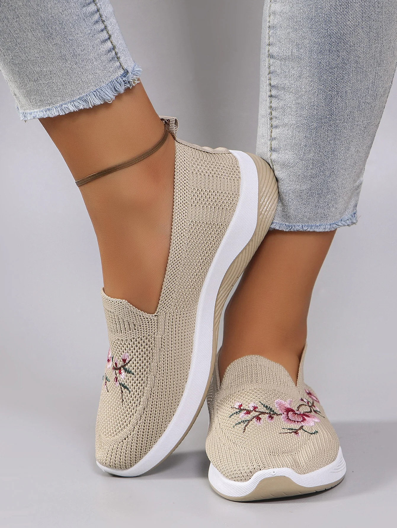 Spring New Product: Women's Lazy Casual, Comfortable, Breathable, Lightweight, Wear resistant Flat Shoes 5