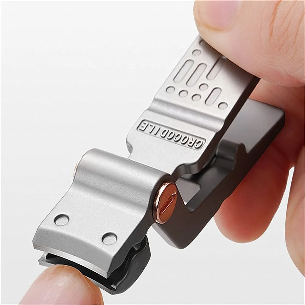 Nuovi Tagliaunghie In Acciaio Inox Anti Splash Cover Fingernail Cutter Manicure Tool Bionics Design Nail Trimmer Pedicure Scissor