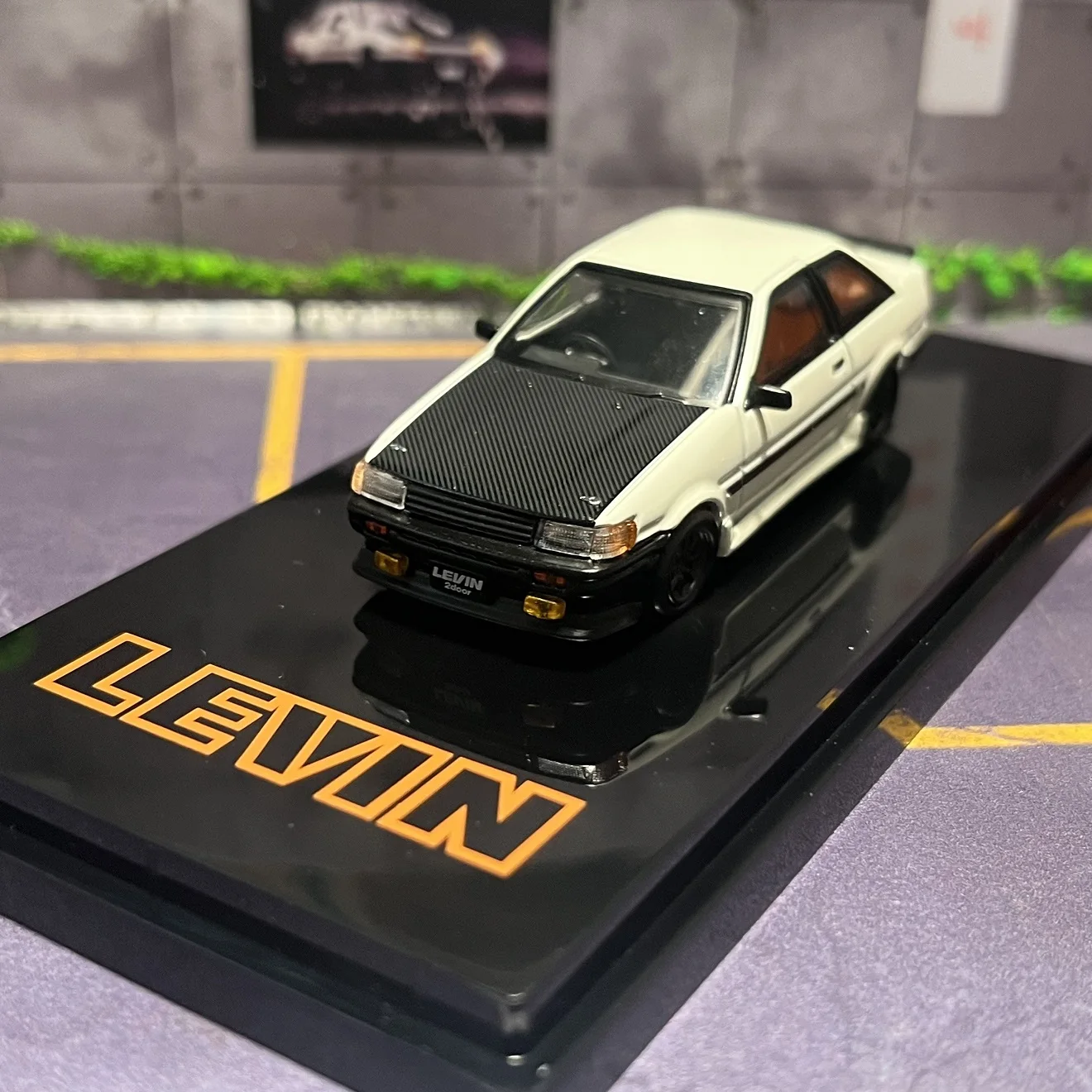 801-069 ホビージャパン 1/64 トヨタ カローラ LEVIN AE86 ホビージャパン 1/64 トヨタ カローラ レビン AE86 3ドア