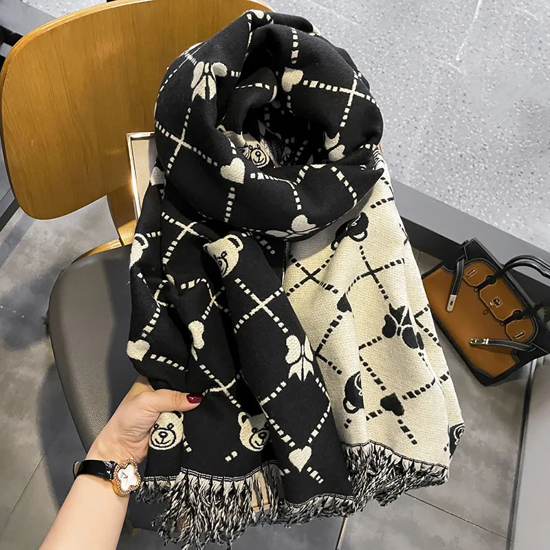 Luxury Brand Cartoon Bear Women's Cashmere Scarf Winter Warm Shawl Designer Lovely Bear Lady Wraps Double-side Blanket Scarves double sides print 100% real silk scarves for women 90cm square scarf lady shawl luxury designer high quality headwrap lady gift