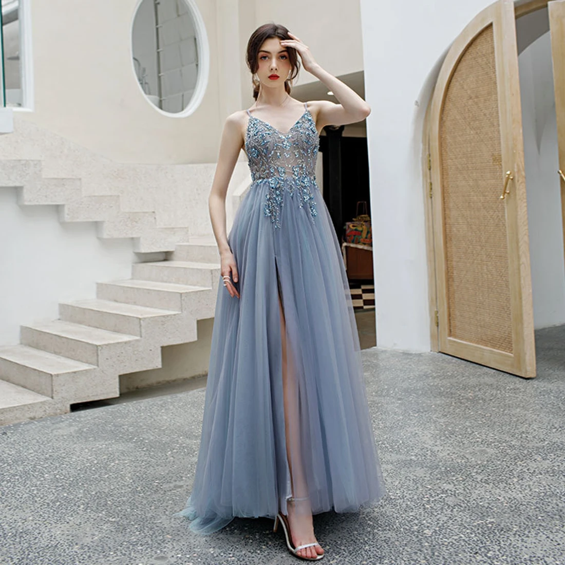 forest-style-a-line-prom-dresses-v-neck-embroidered-tulle-floor-length-party-dress