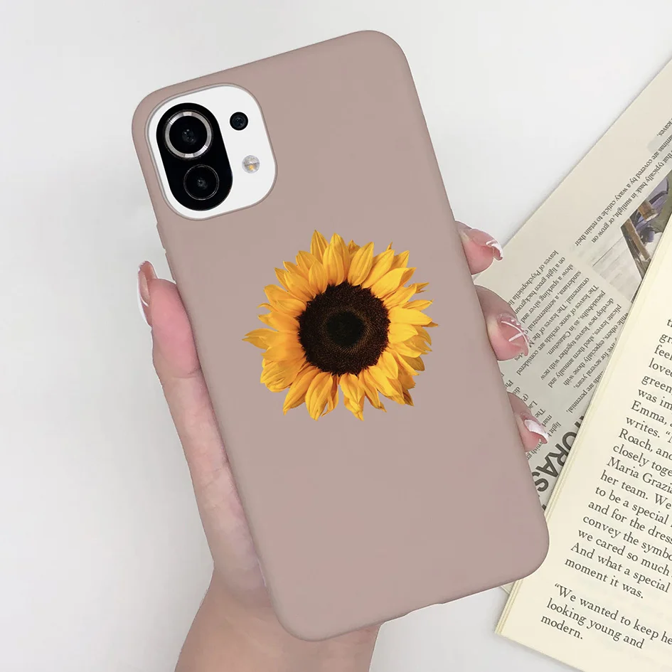 Cute Cartoon Daisy Matte Shockproof Phone Case - Elegant Protection with Casing