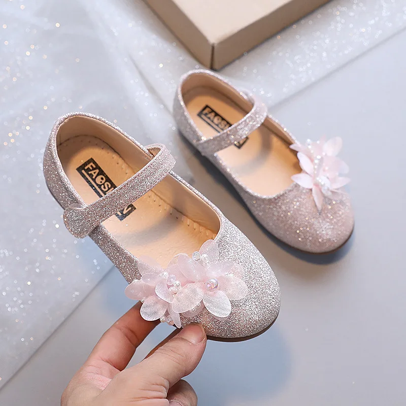 

AINYFU Children's Leather Shoes Spring Little Girl Pearl Flower Soft Bottom Casual Shoes Fashion Kids Girls Princess Dress Shoes