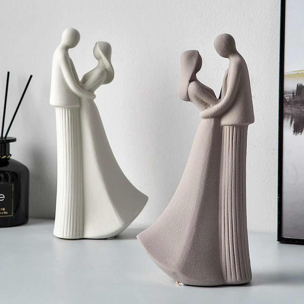 

Figurine for Indoor Couple Home Decoration Accessories for Living Room Modern Art Resin Art Crafts Sculpture Office Desk Statue