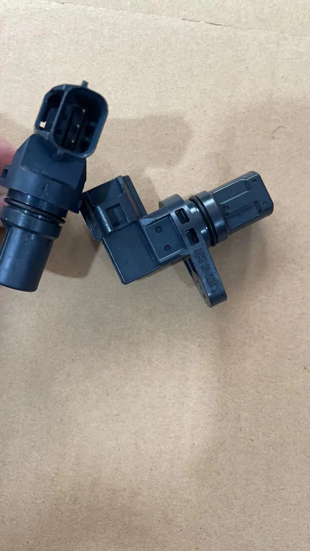 1x NEW Camshaft Position Sensor OEM L3k9-18-230 Auto Camshaft Sensors L3k918230 For Mazda- 3 6 CX7