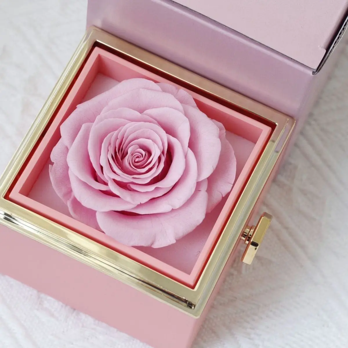 Rose Rotating Jewelry Box Birthday Gift Ring Box Storage Gift Packaging Pendant Display Box Valentine's Day Gift Box