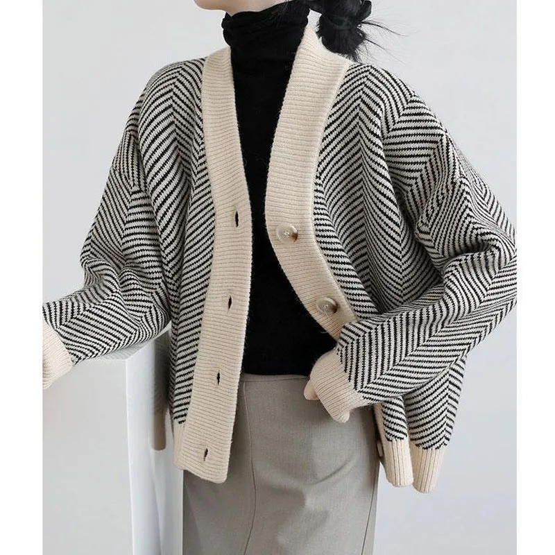 

New Autumn/winter Korean Version Lazy Style Retro Stripes Loose and Versatile Western Style Women's Knitted Cardigan Sweater