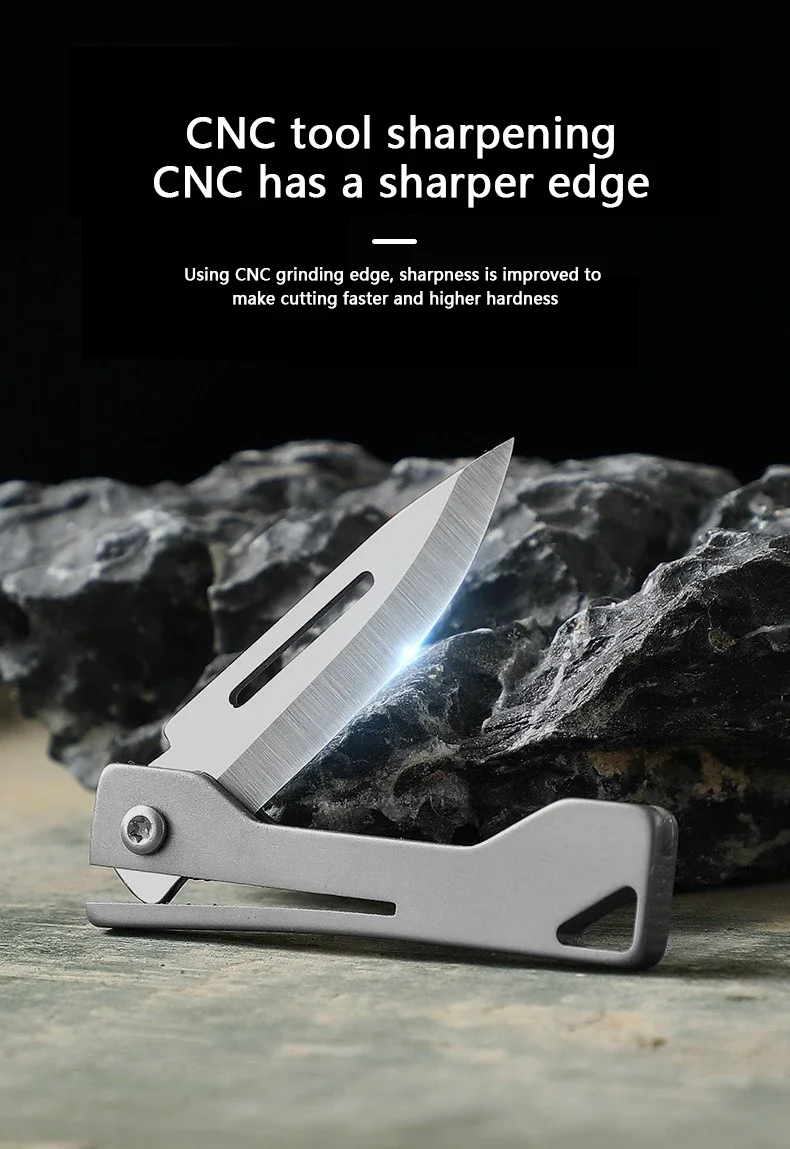 Prim-plan al mânerului arătând mecanismul compact de pliere