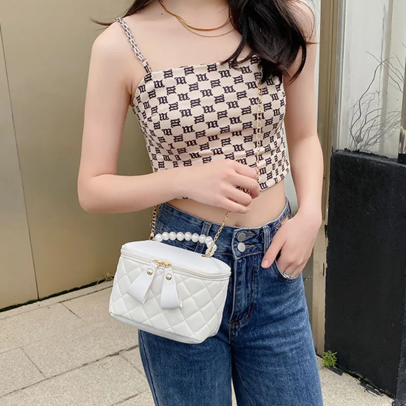 Single Shoulder Crossbody Bags with A Hundred Models of Women's Bags Design Senior Sense of Pearl Handheld Chain Makeup Bag