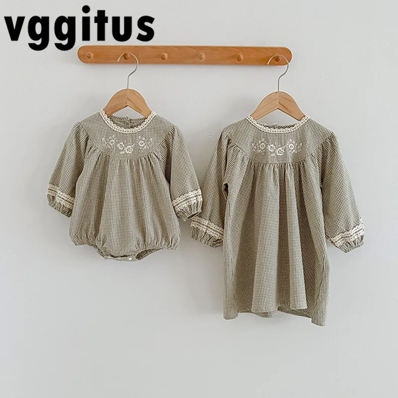 

Korean Style Spring Autumn Baby Girl One-piece Plaid Dress+Embroidered Lace Long Sleeve Bodysuit Twins Sisters Clothes H6044