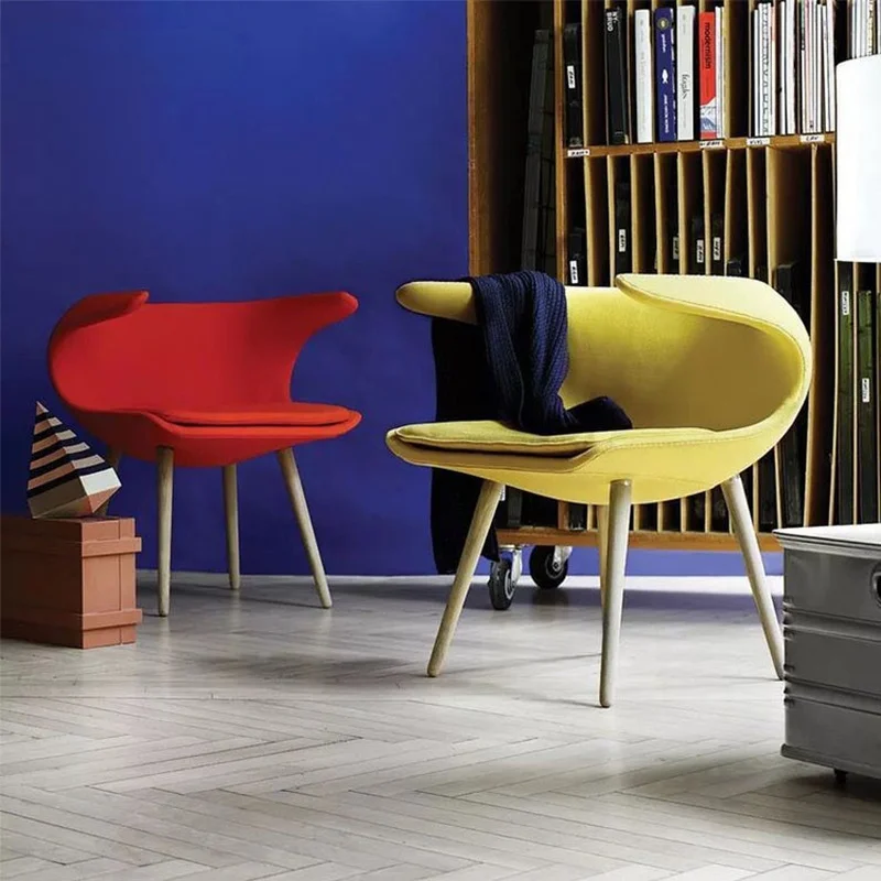 

GY Nordic Creative Restaurant Wooden Feet Dining Chair Single Shopping Mall Leisure Negotiation Glass Steel Flying Hand Chair