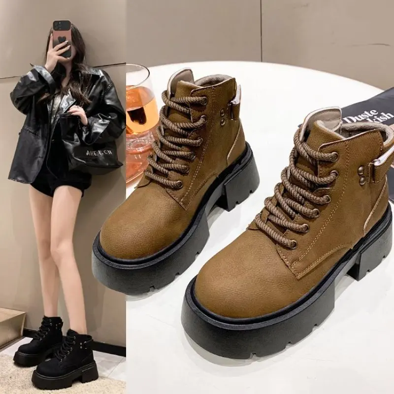 2024 Thick Soled High Rise Fashion Boots for Women Black Short Snow Boots British Style Ankle Shoes Winter Warm Leather Boots