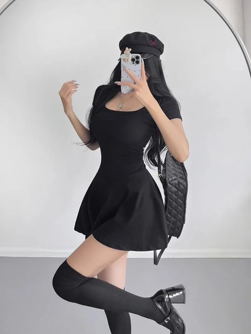 فستان نسائي قصير بياقة مربعة سوداء ، ملابس نسائية...