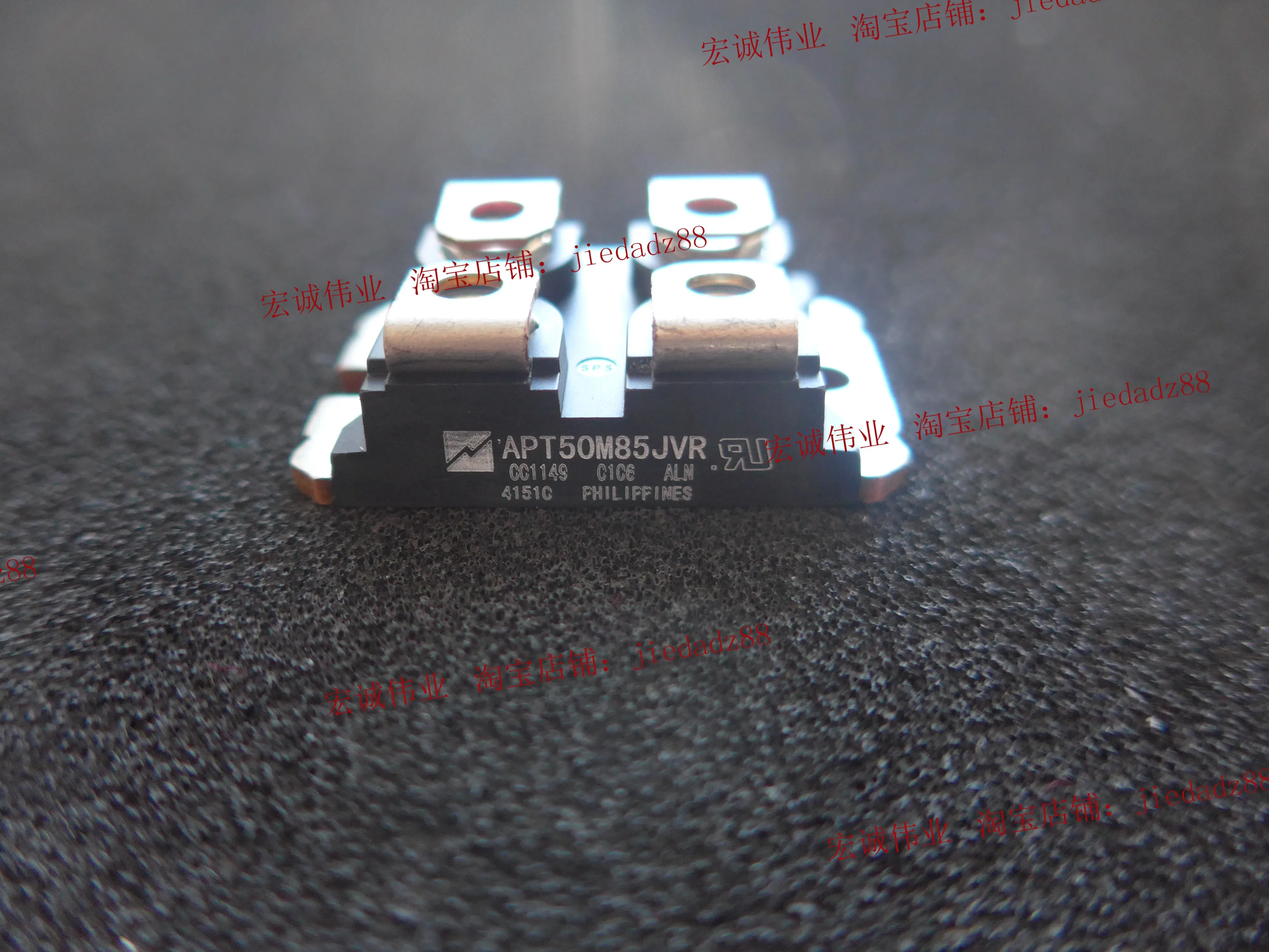 APT50M85JVR  new and original