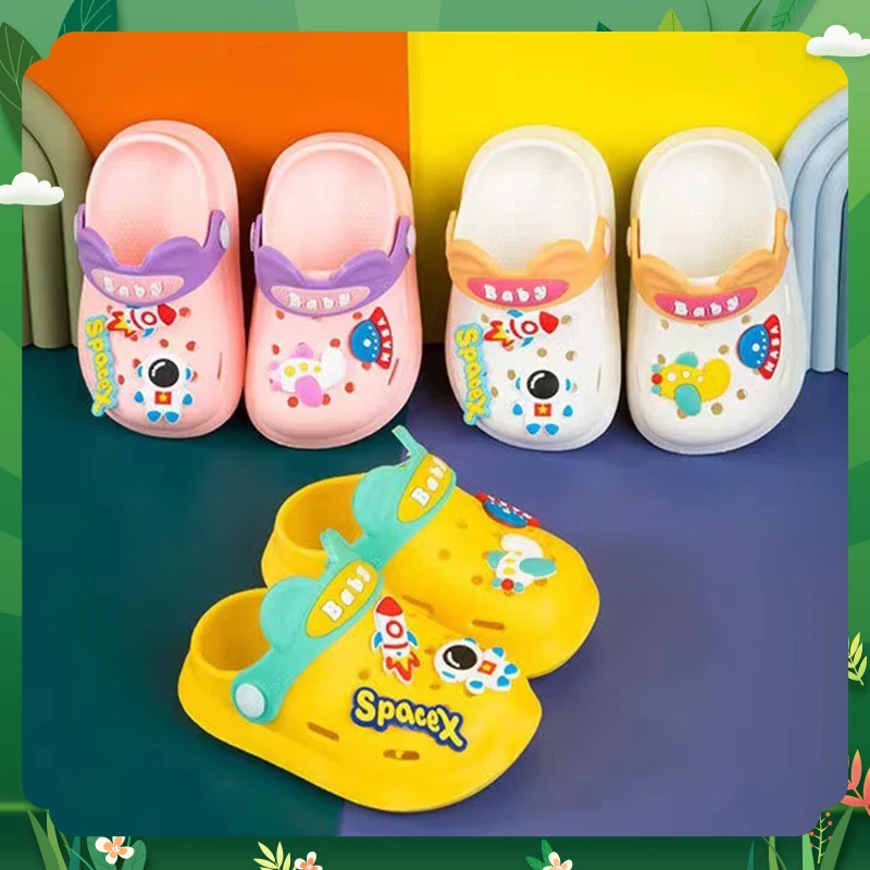 

Children Slippers Anti Slip Baby Boys Girls Sandals Kids Summer Cartoon Astronaut Soft Sole Wear Resistant PVC Material Slippers