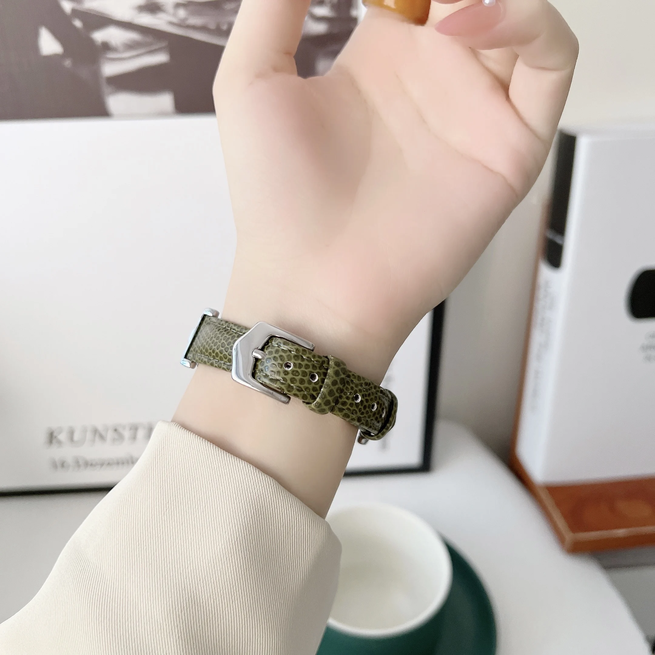 Leather strap for Apple watch band 44mm 40mm 45mm 41mm 38mm 42mm Single tour watchband bracelet iWatch series 5 4 3 6 se 7 band