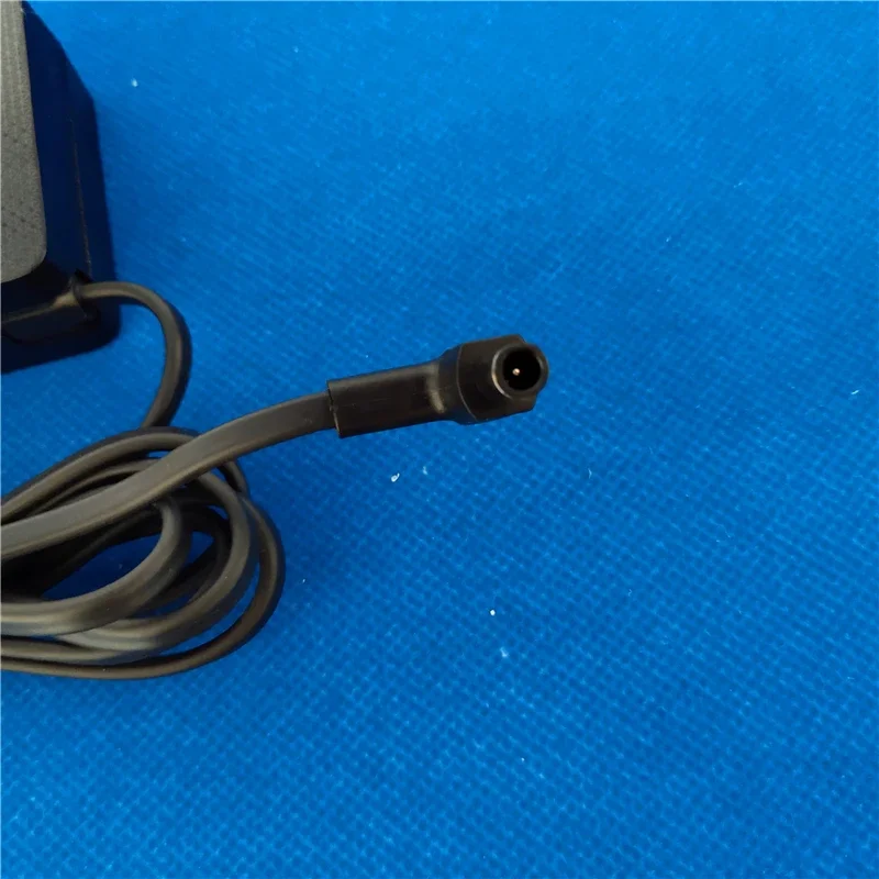Laptop adaptor power New A3514_RPN 14V 2.5A 35W BN44-00990A for monitor AC/DC adapter