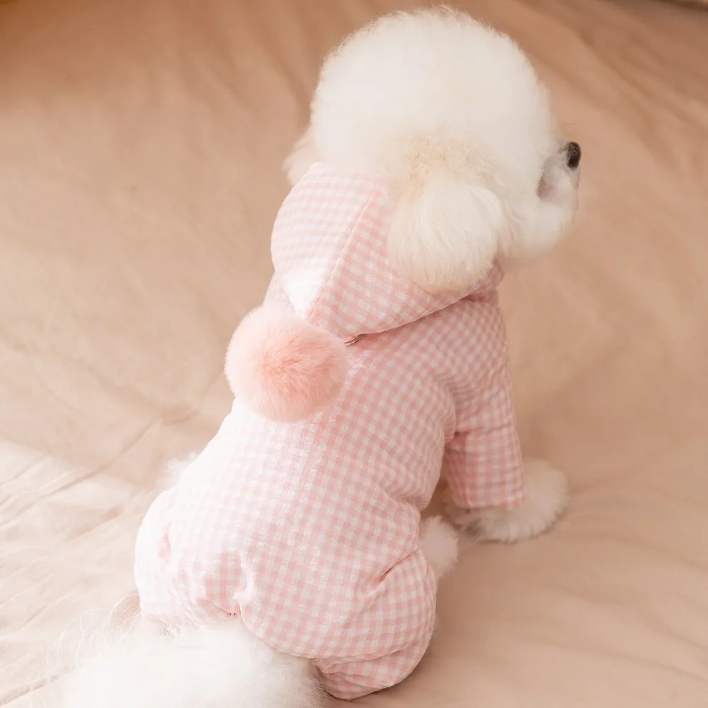 패션 체크 디자인 겨울용 따뜻한 강아지 옷 두꺼운 네발 강아지 후드 코트 볼 장식이 있는 편안한 강아지 점프수트 일상복