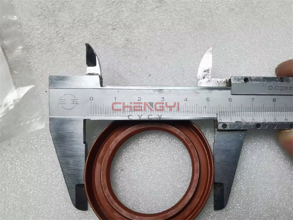 Automatic Transmission Front Oil Seal For Pajero Montero L047G V33W V43W V44W H76W H77W K94W MD951338 MR581104 HK038AI