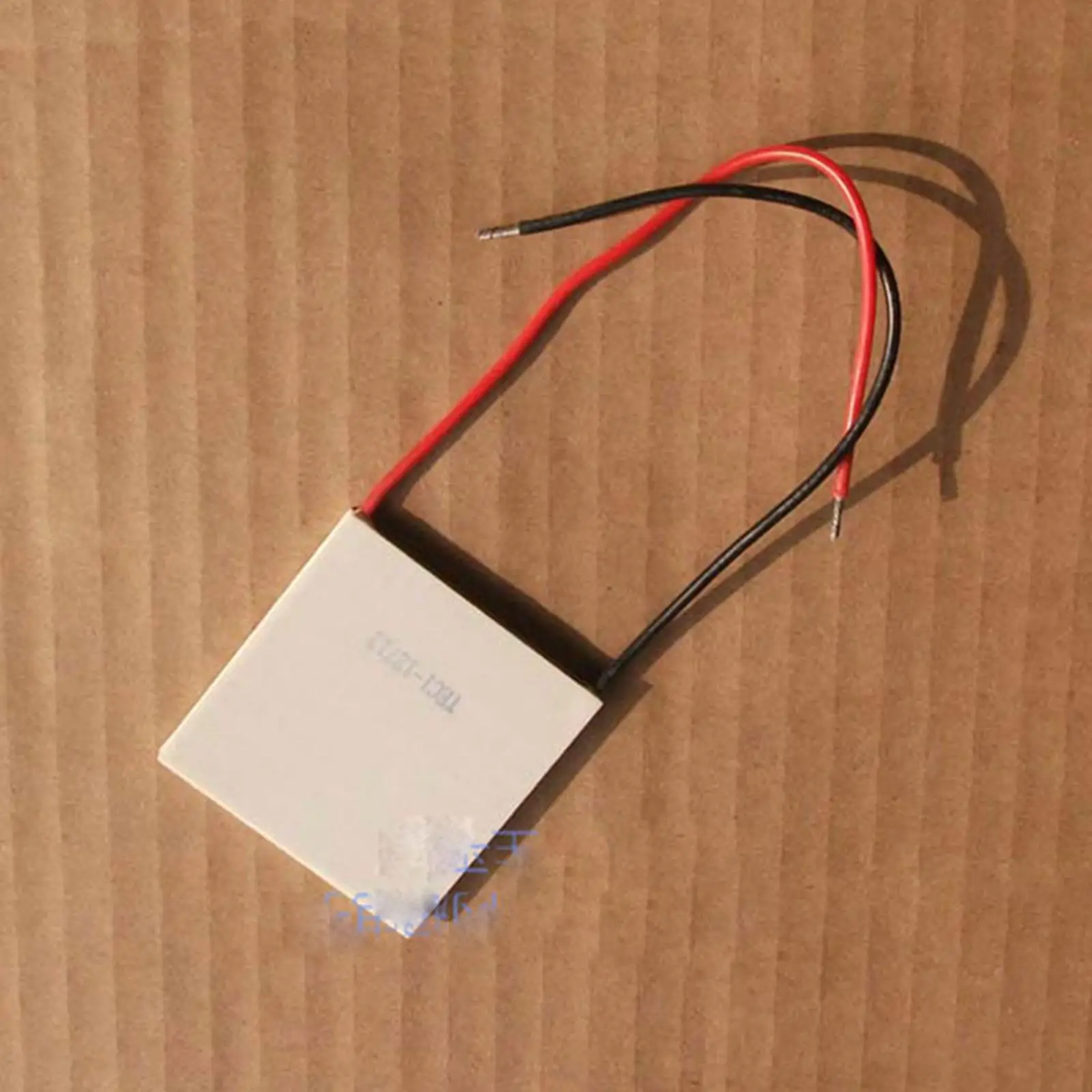 Thermoelectric Cooler Peltier Heatsink 50x50x4.0mm 12A 15V 102W TEC1-12712