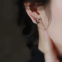 Fashion Irregular Hollow Heart Clip Earrings For Women Girls Non-Piercing Silicone Ear Clips Minimalist Stud Earring Jewelry 2