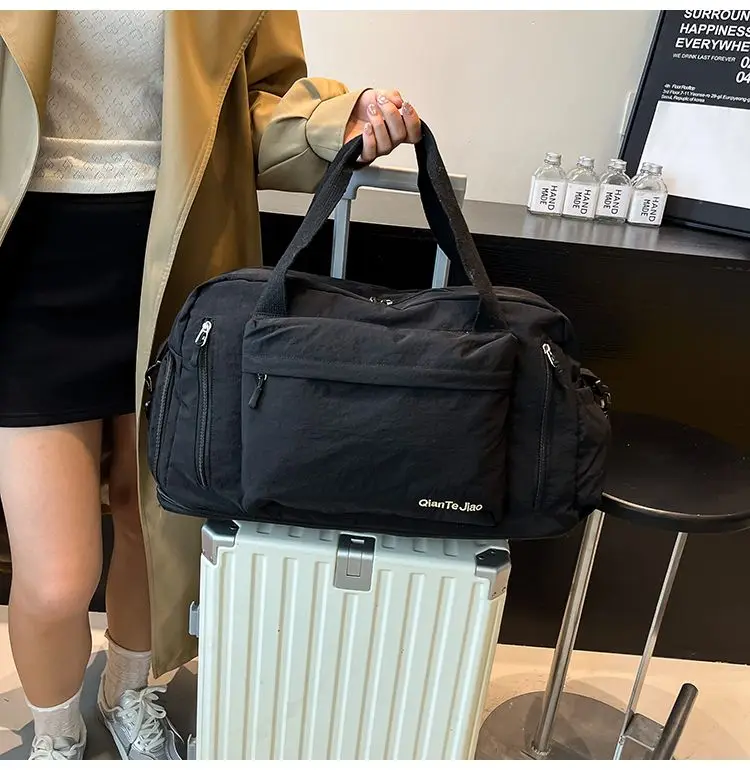 Large-Capacity Travel Tote Bag description 24