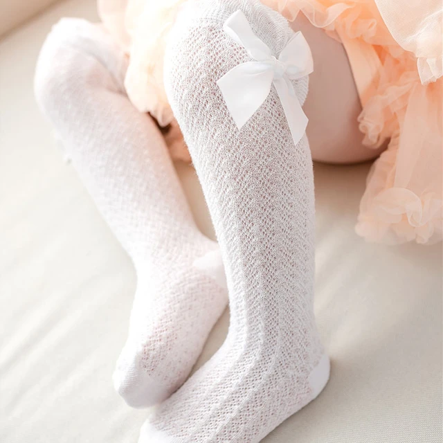 Chaussettes hautes côtelées blanches en coton doux pour enfants