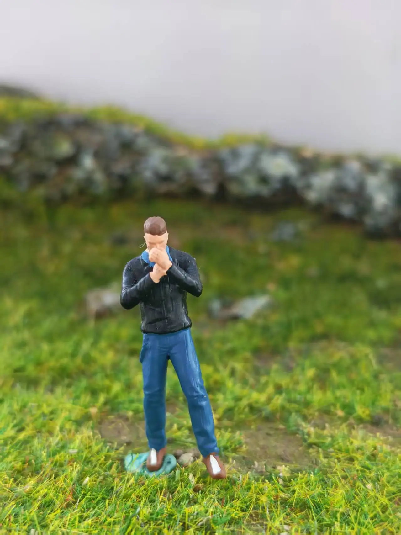 Miniature Street Boy and Girl Figures for Creative Photography and Display Decor