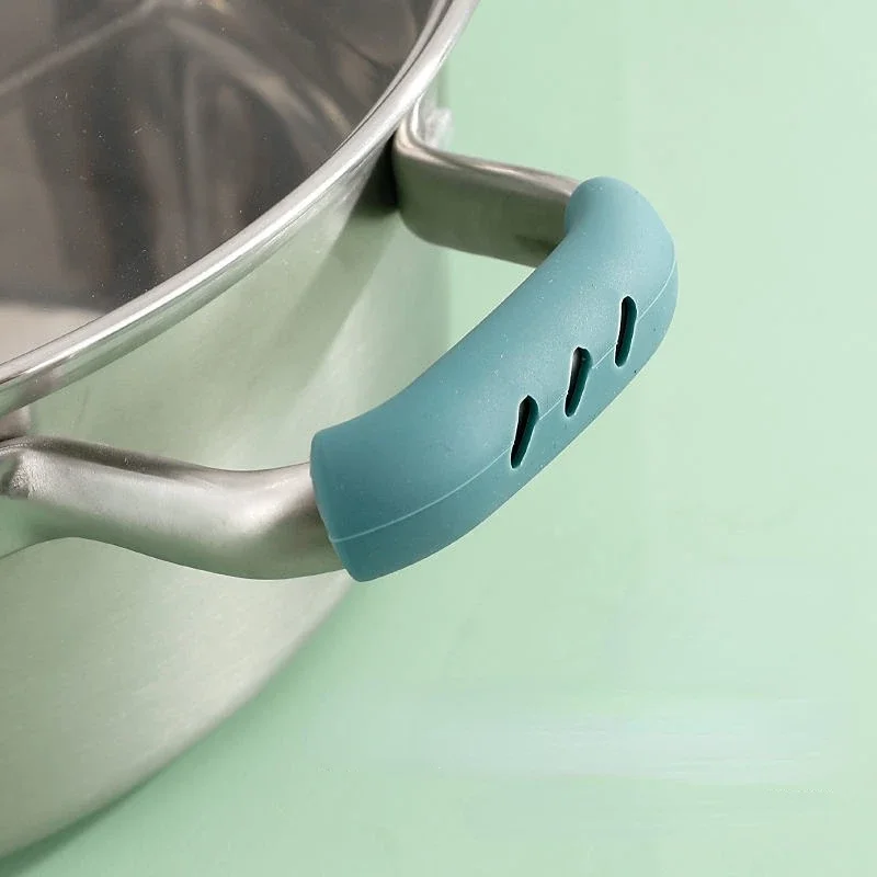 Description Picture 6 of item2Pcs Silicone Anti Scalding Handle Oven Casserole Ear Pot Pan Heat Insulation Holder Gloves Kitchen Tools Bowl Holder Clips