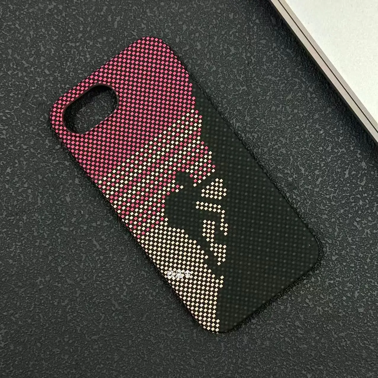 Fashion Matte Skin-friendly Carbon Fiber Texture Ultra-thin Shockproof Phone Case