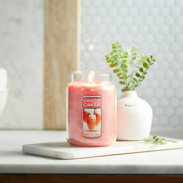 Yankee Candle White Strawberry Bellini - Candela Profumata Con Fragranza Fruttata E Fresca