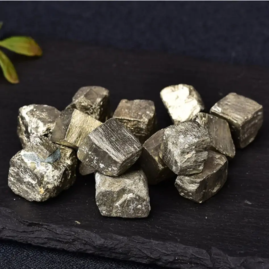 

Natural Pyrite Chalcopyrite Crushed Stone Teaching Specimen Raw Stone Decoration Mineral Crystal Reiki Treatment Stone