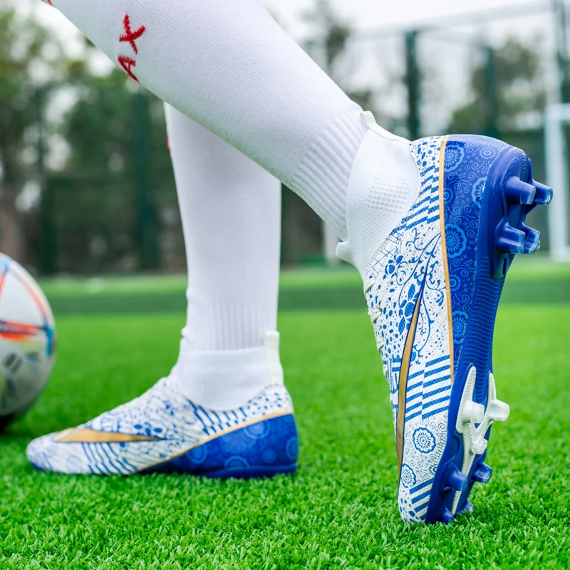 Children's High Top Football Boots TF/FG Outdoor Anti-Skid And Shock-Absorbing Football Boots Youth Breathable Training Shoes