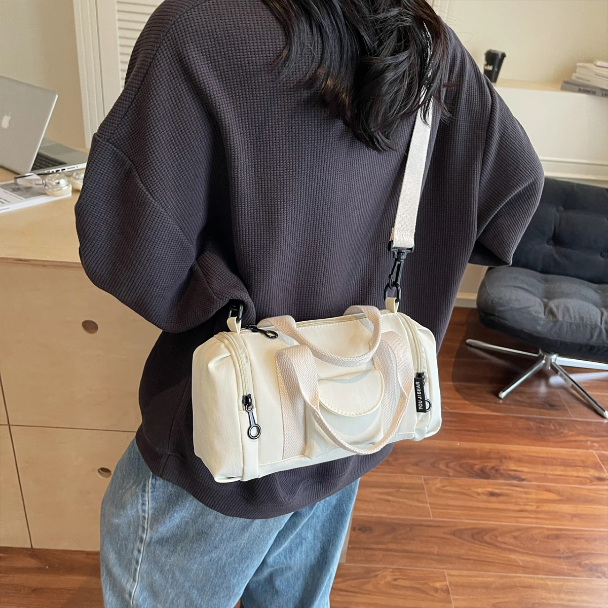 Toast Bag Women's New Summer Yoga Bag Versatile Water-Repellent Shoulder Bag Crossbody Bag Men's Fashion Commuter Class Bag Travel Outdoor Sports Backpack