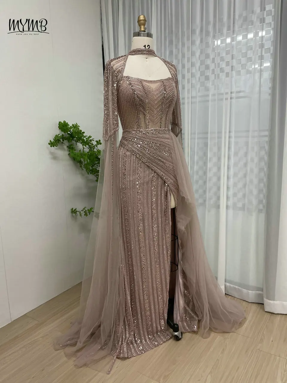MYMB Luxuriöse rosa Perlen-Cape-Ärmel, lange formelle Anlässe für Frauen, Party, Neckholder, hoher Schlitz, Abendkleider MB40179 – Detail 5