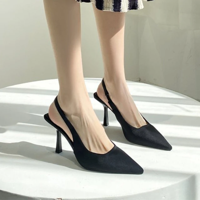 7,735 Black Top View High Heels Royalty-Free Images, Stock Photos &  Pictures | Shutterstock