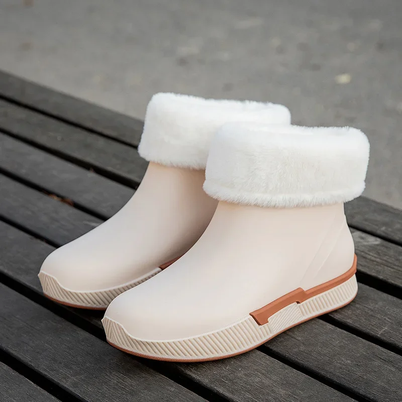 New Casual Versatile Rain Boots Non-slip Wear-resistant Fashion Warm Outer Wear Water boots Rain Boots Women's Waterproof Shoes