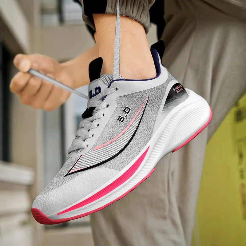 2023 Spring Trendy Men's Shoes Breathable Mesh Shoes Comfortable Sports Shoes Lightweight Wearable Outdoor Running Shoes 39-45