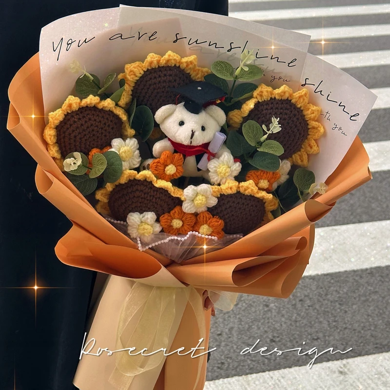 

Graduation Knitting Wool Flower Creative Sunflower Bear Doll Cute Hand Bouquet Knitted Flowers Gift for Girlfriend