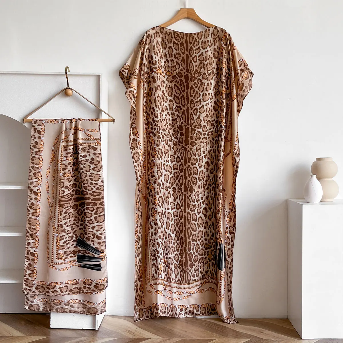 New 2025 Dubai Abaya For Women Summer Short Sleeve Cotton Dress Gold Stamping Loose Lady Maxi Islam African Dress With Big Scarf