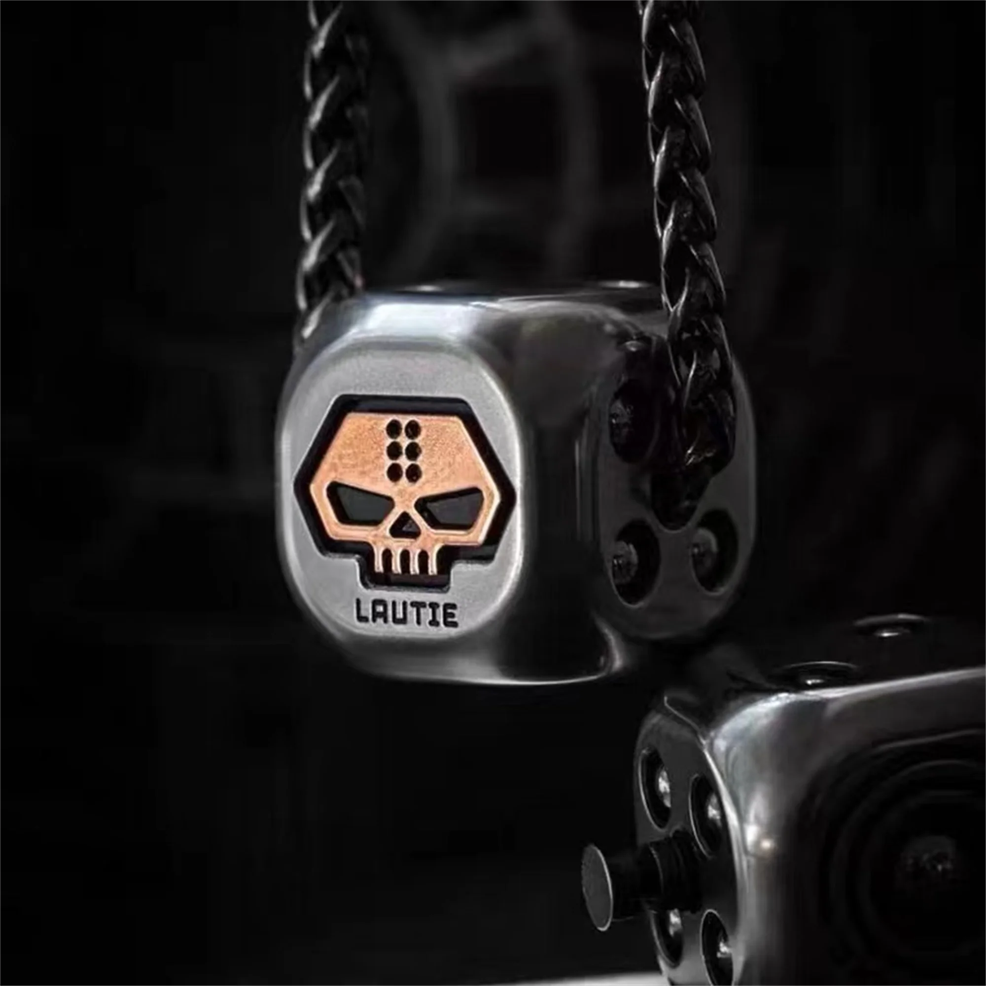 LAUTIE-금속 스님 주사위 크리에이티브 체 주사위 펜던트 목걸이 나이프, 구슬 EDC 감압 장난감