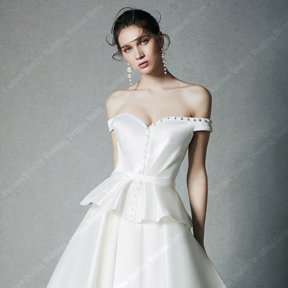 Рисунок 3 - Женское блестящее атласное платье It's yiiya