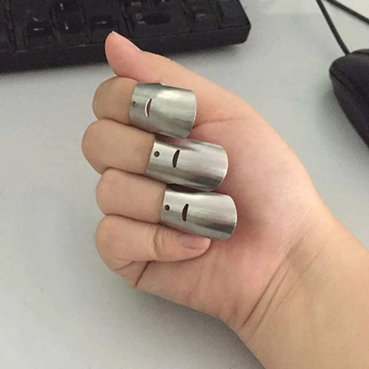 4pcs Kitchen Stainless Steel Finger Nail Protector Hand Cut Guard Safe Slice Knife Tool, Kitchen Finger Cutting Protector