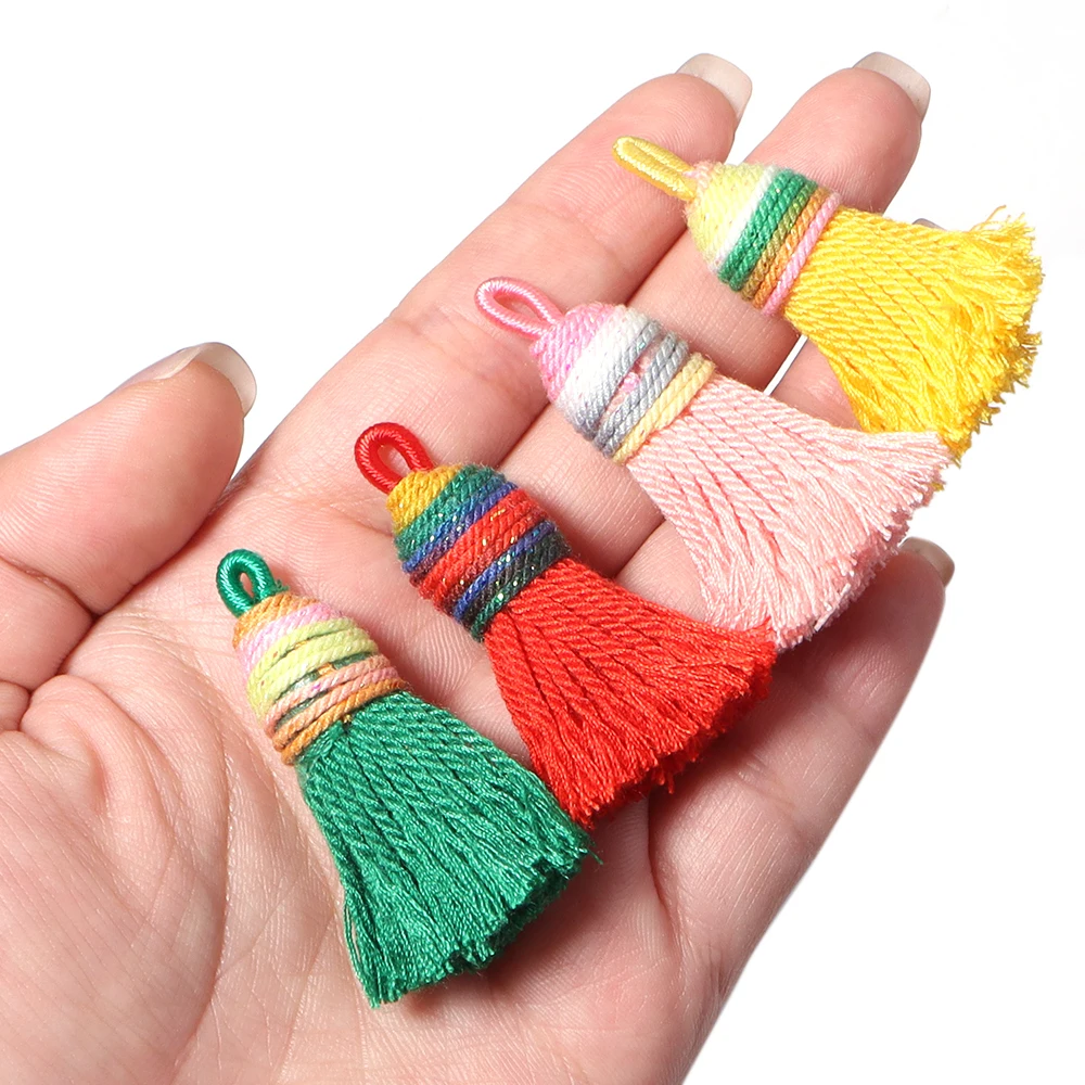 4개/세트 4cm 실크 태슬 면사 수직 짧은 태슬 장식 공예품 열쇠고리 DIY 바느질 커튼 용품 액세서리