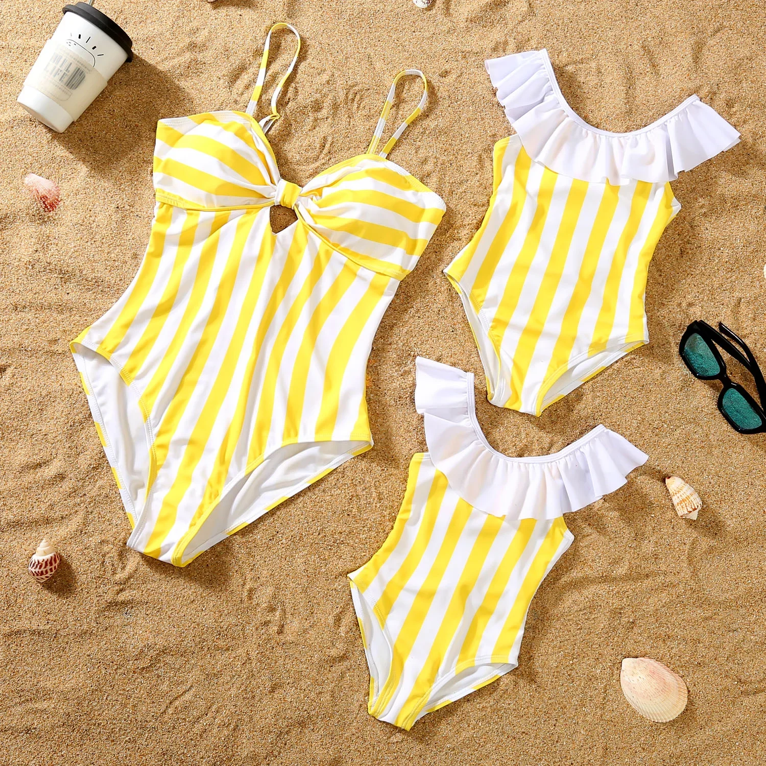 Mother and Daughter Matching Clothes Swimsuit 2025 New Family Matching Swimwear Ruffles One-Piece Suit Swimming Shorts Beachwear 3