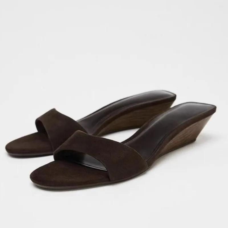 Summer New Fashionable Versatile Vintage Wedge Flip-Flop Round Toe Open Toe Cloth Non-Slip Kitten Heel Sandals and Slippers — view 5