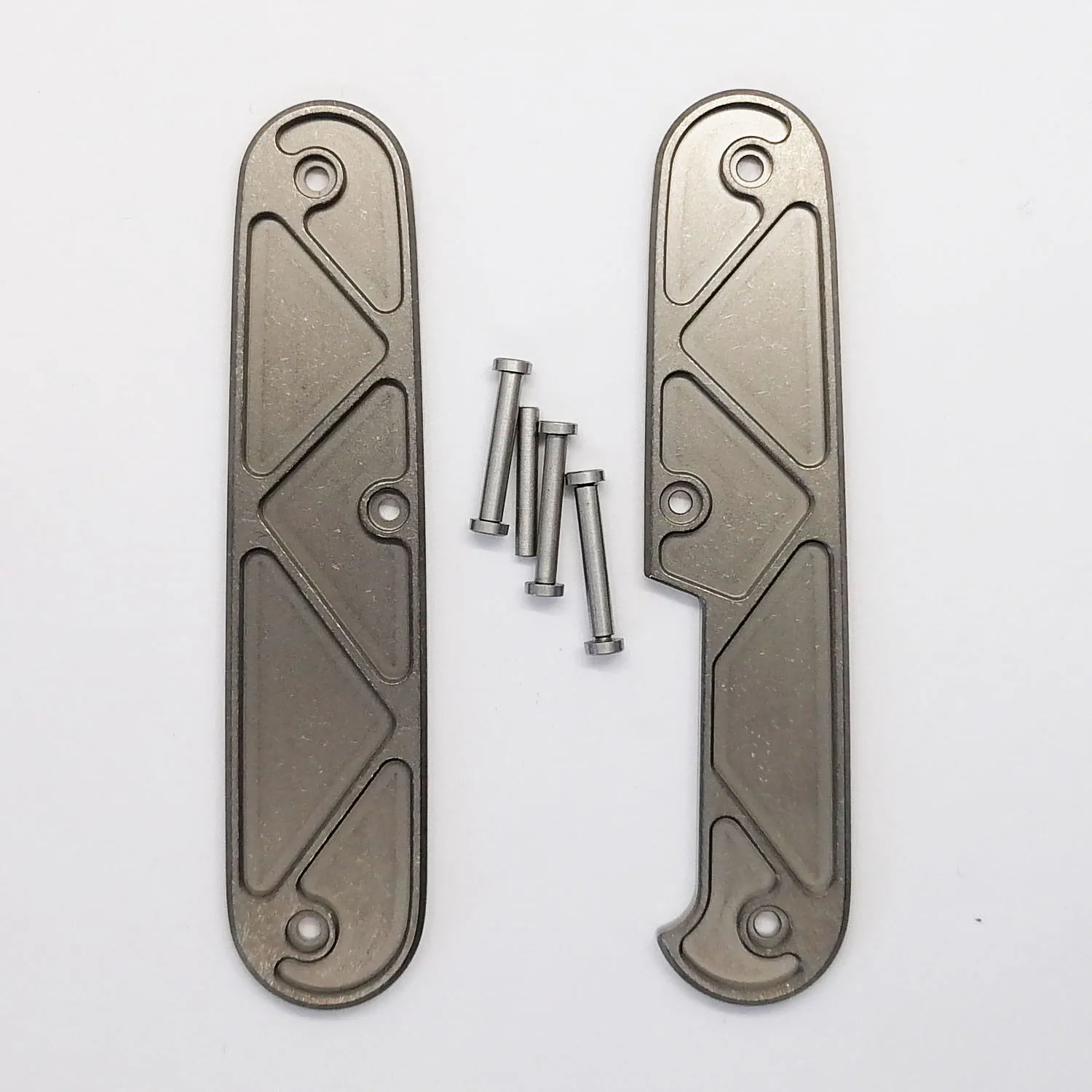 

Custom Made Titanium Alloy TC4 Saber Handle Scales Replacement TI Scales for 84mm Victorinox Swiss Army Knife